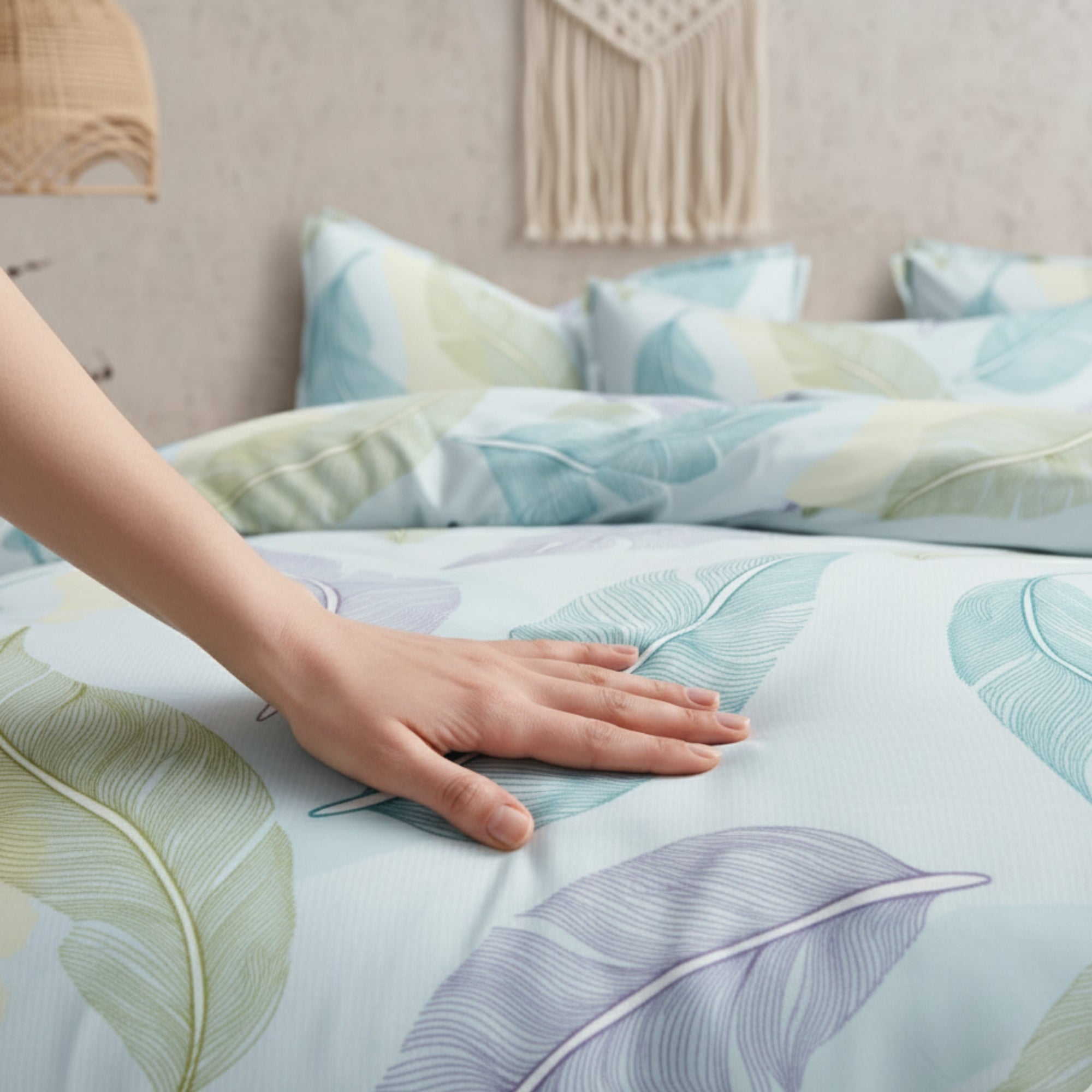 Bedsheet for Double Bed King Size Blue, Green & Purple Leaf Print.