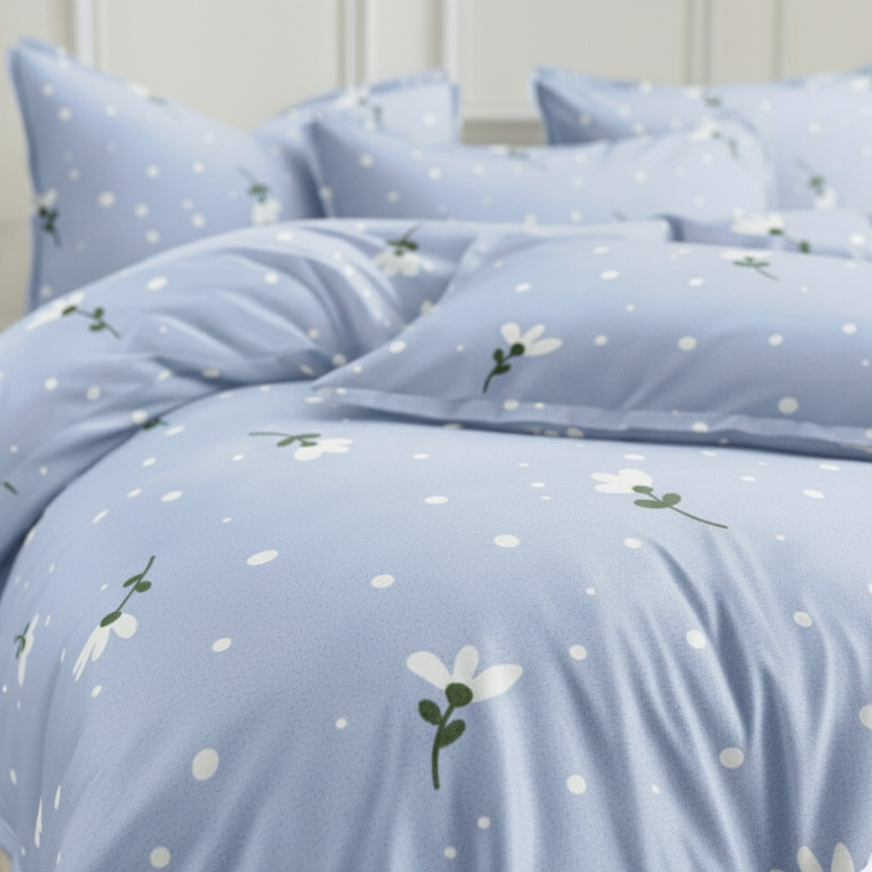 Bedsheet for Double Bed Queen Size Light Blue Floral & Polka Dot Print.