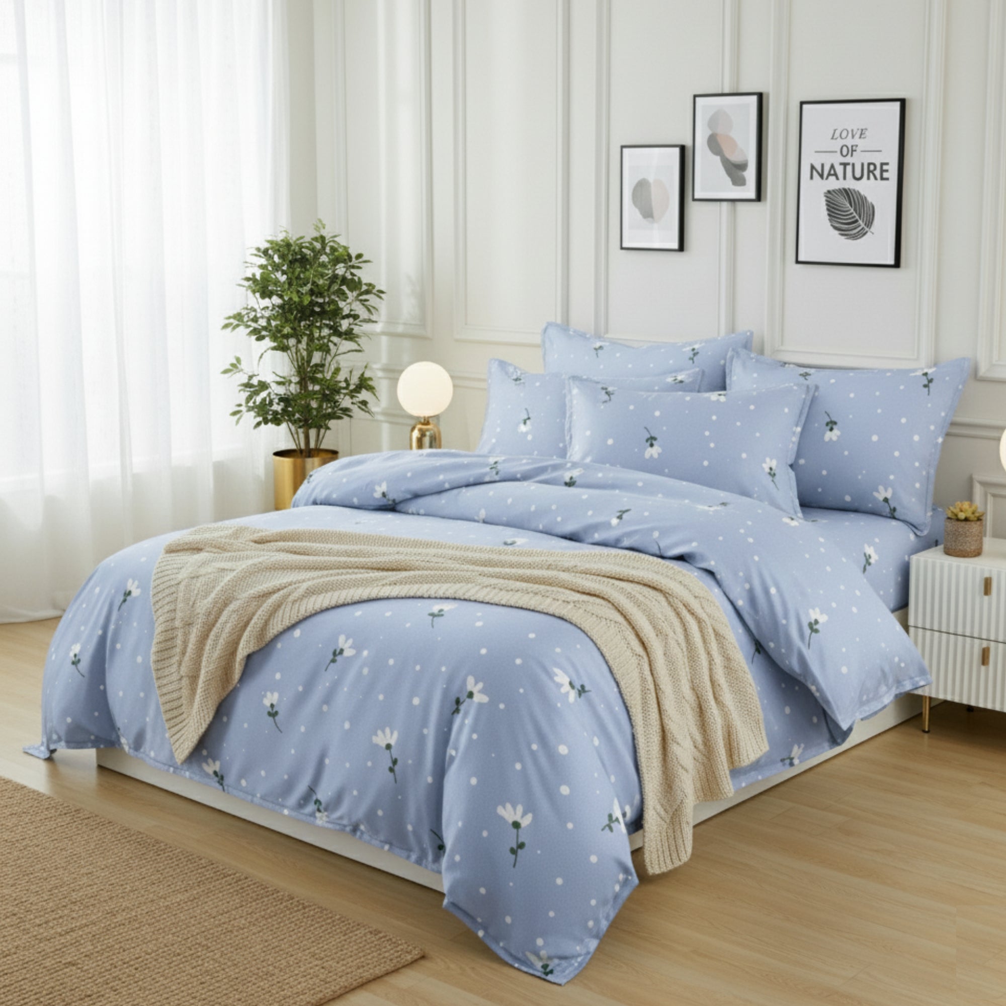 Bedsheet for Double Bed Queen Size Light Blue Floral & Polka Dot Print.