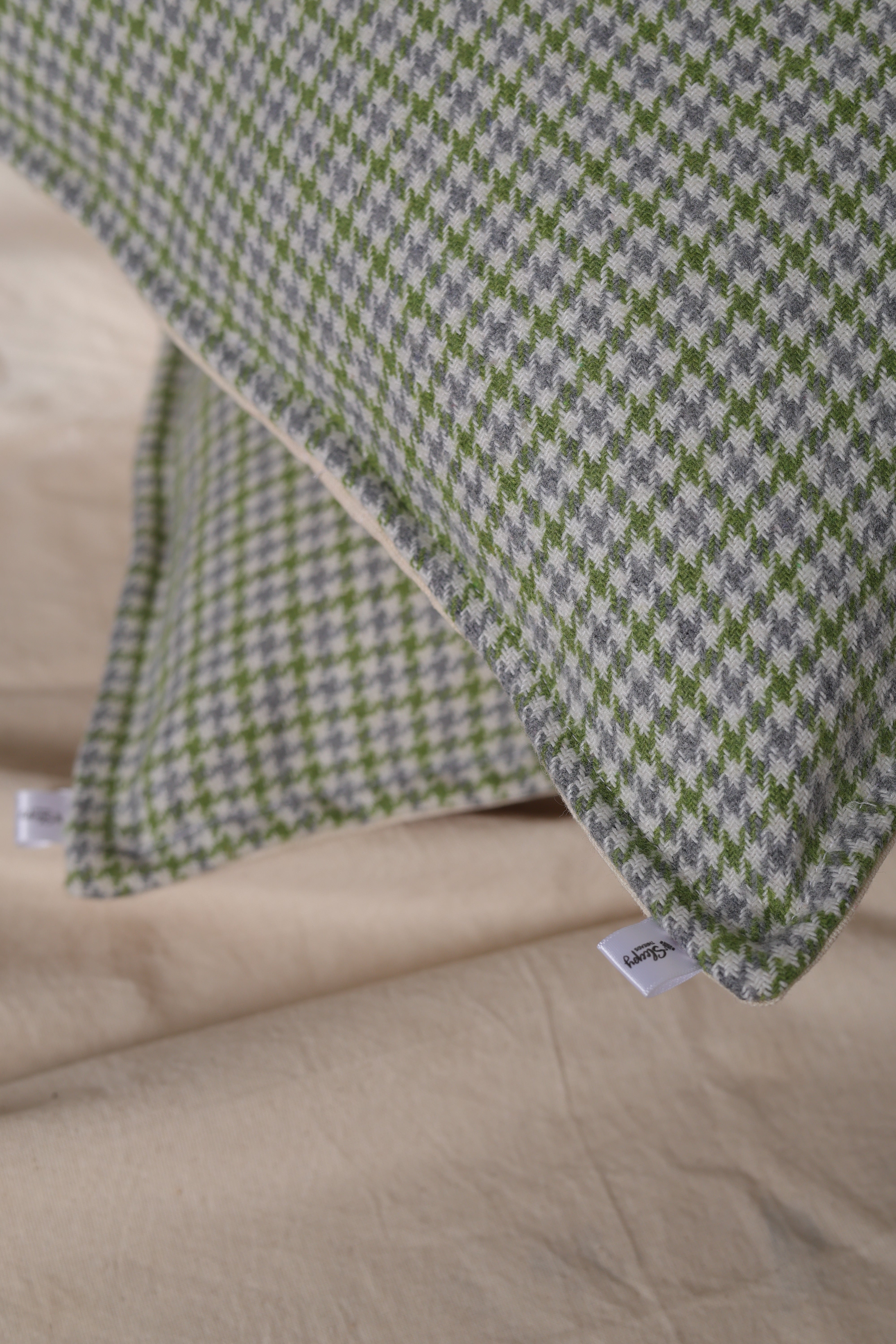 Green & White Houndstooth Cushion Cover