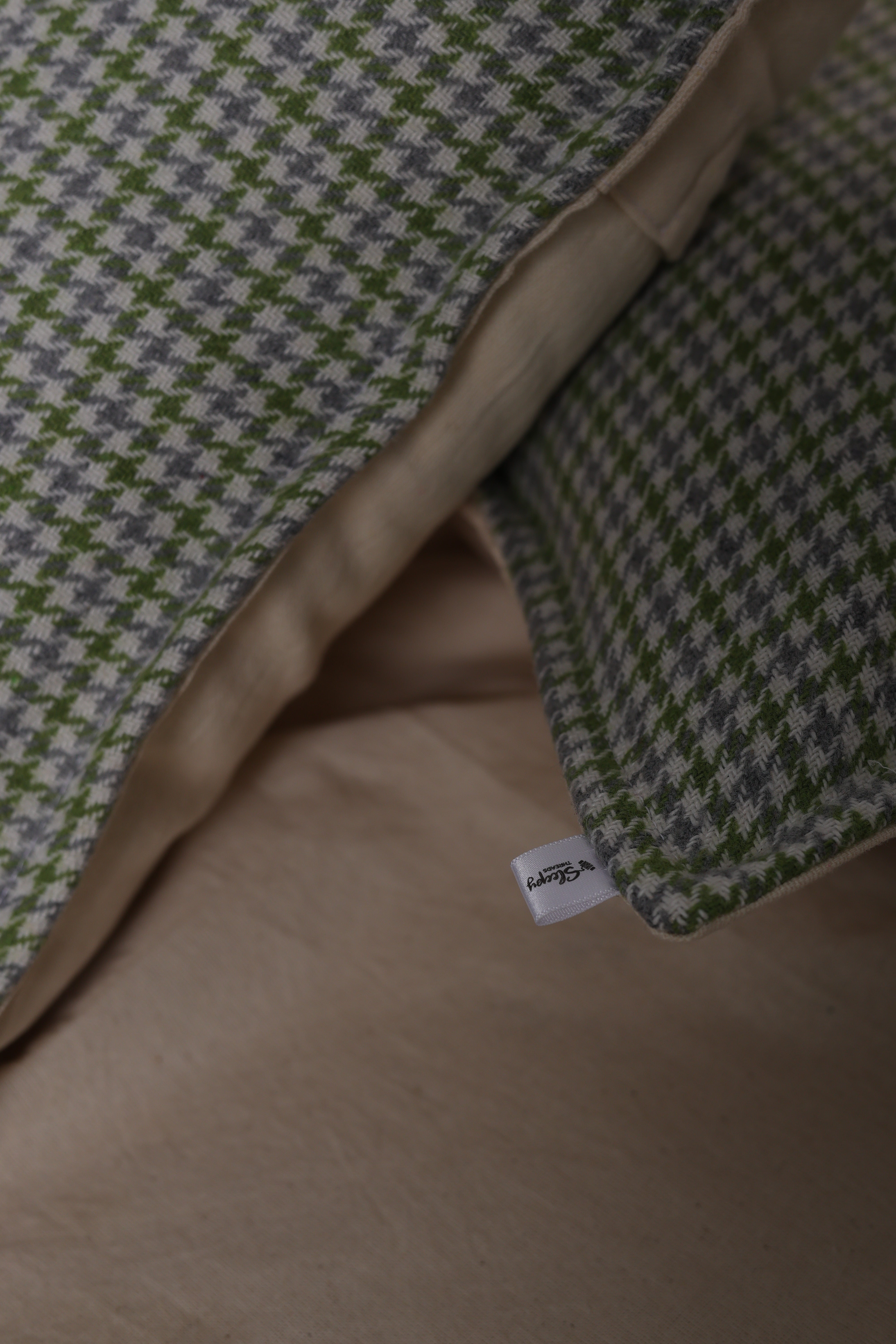 Green & White Houndstooth Cushion Cover