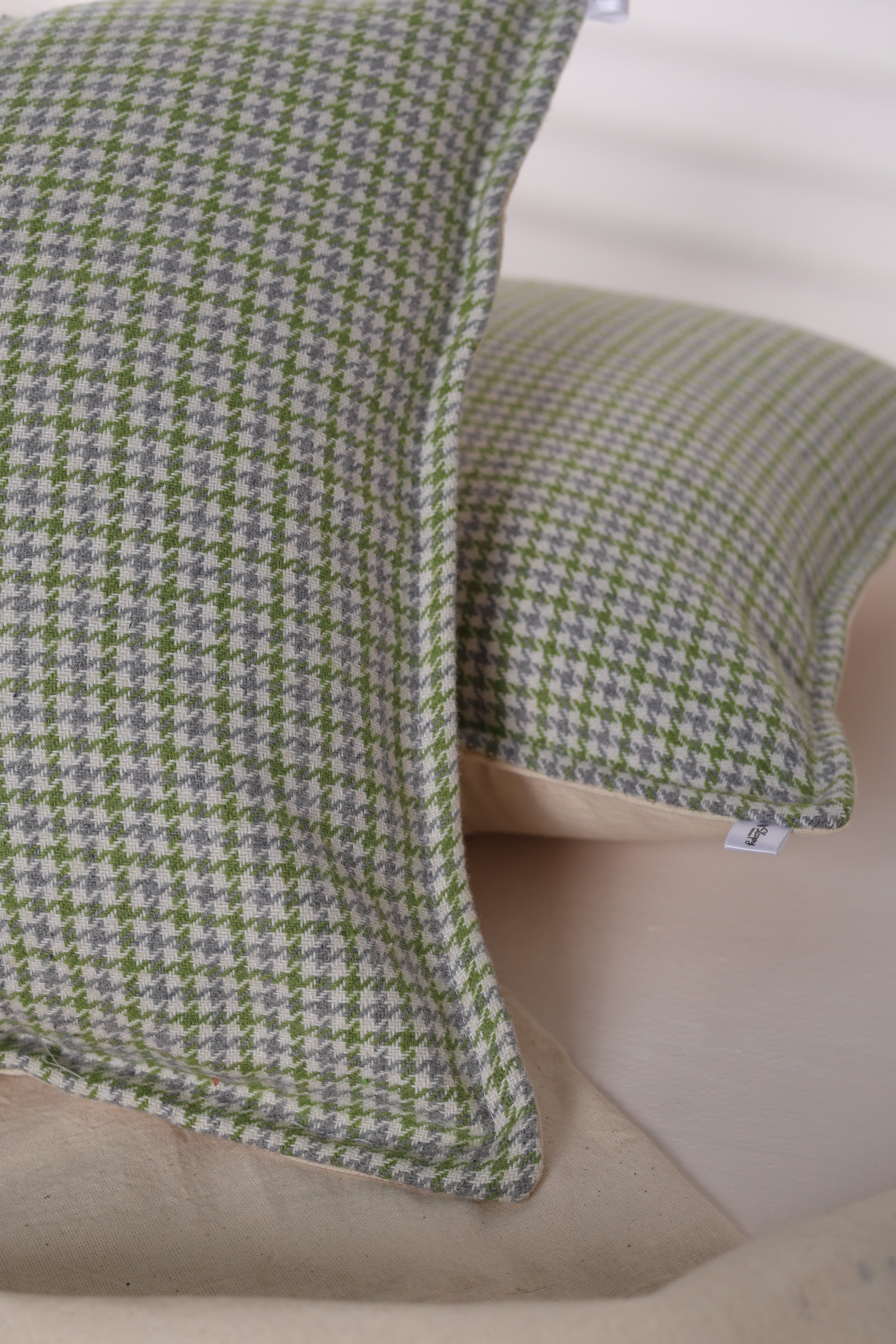 Green & White Houndstooth Cushion Cover