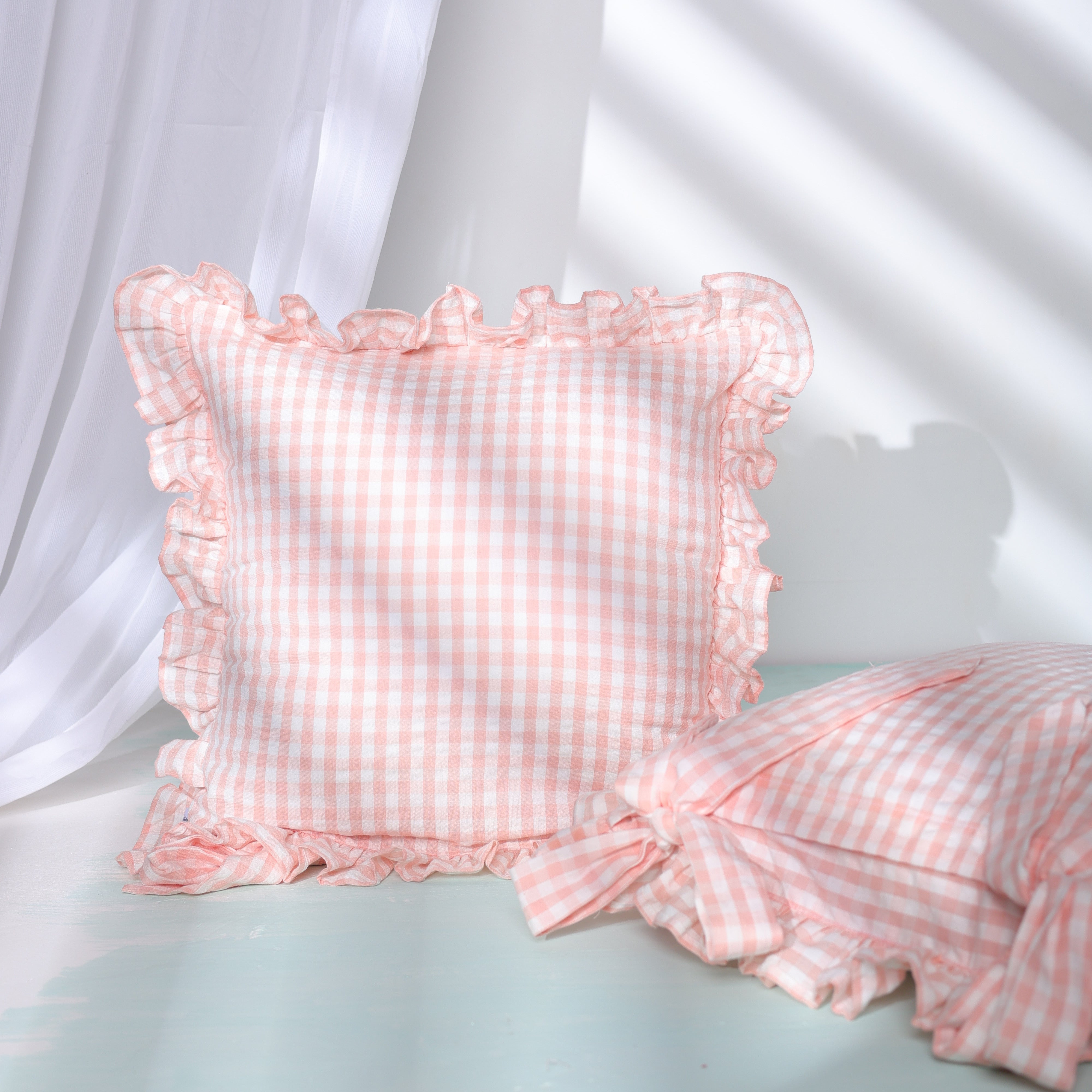 Ghingham Slipcover With Bow Closure