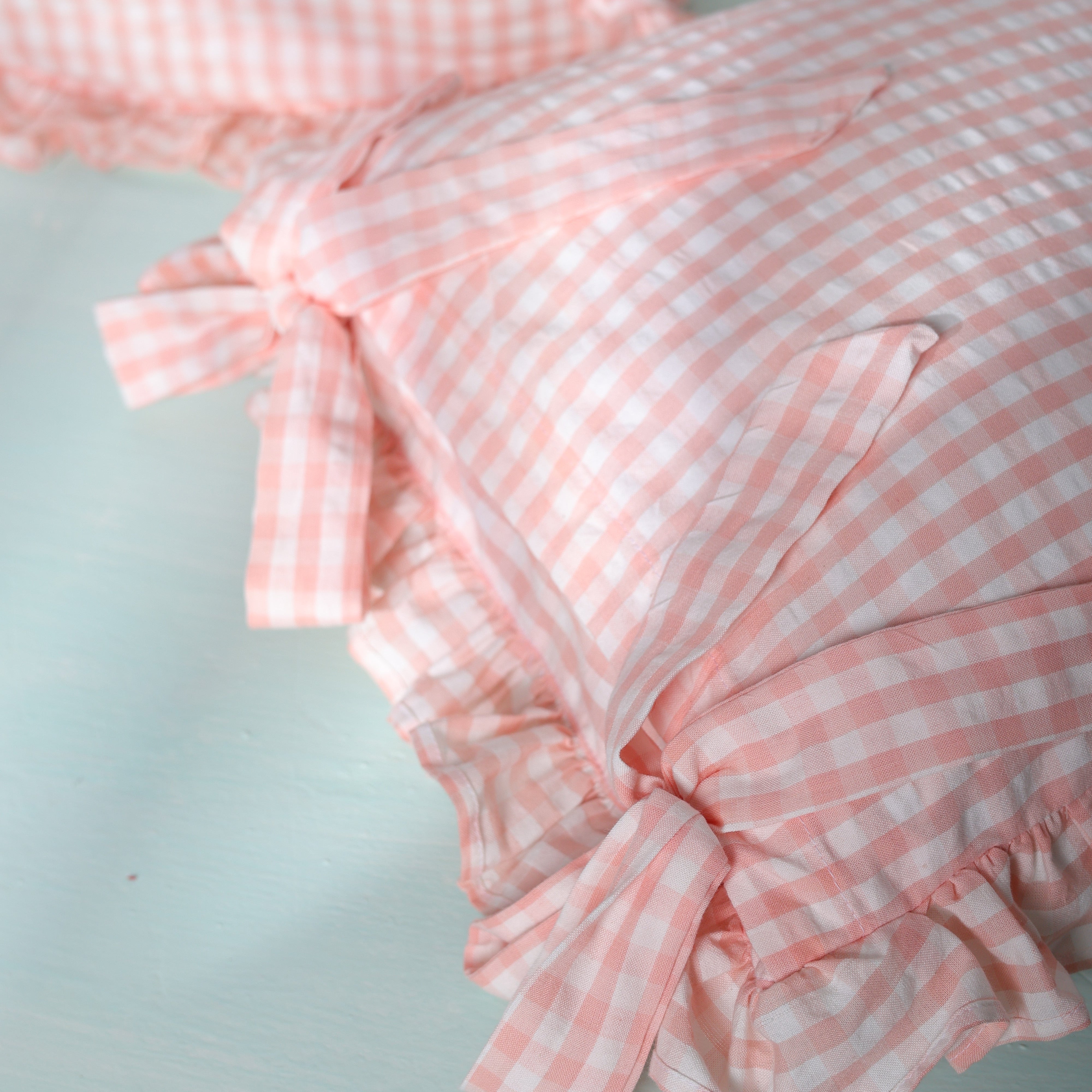 Ghingham Slipcover With Bow Closure