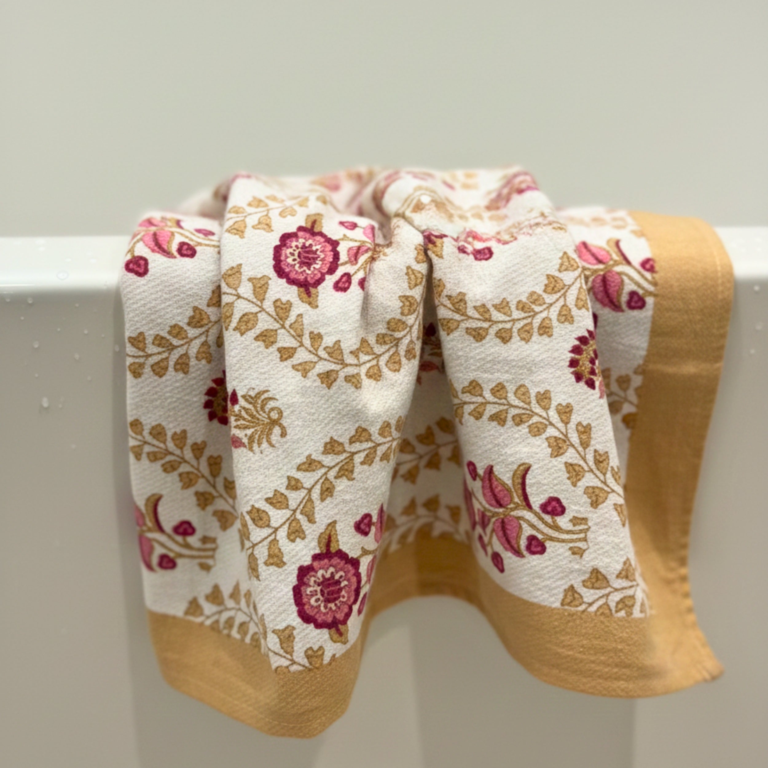 Waffle Weave Towel Set | Screen Print Pink & Gold Floral Vine | Super Absorbent Bath Towel 2 Hand Towels