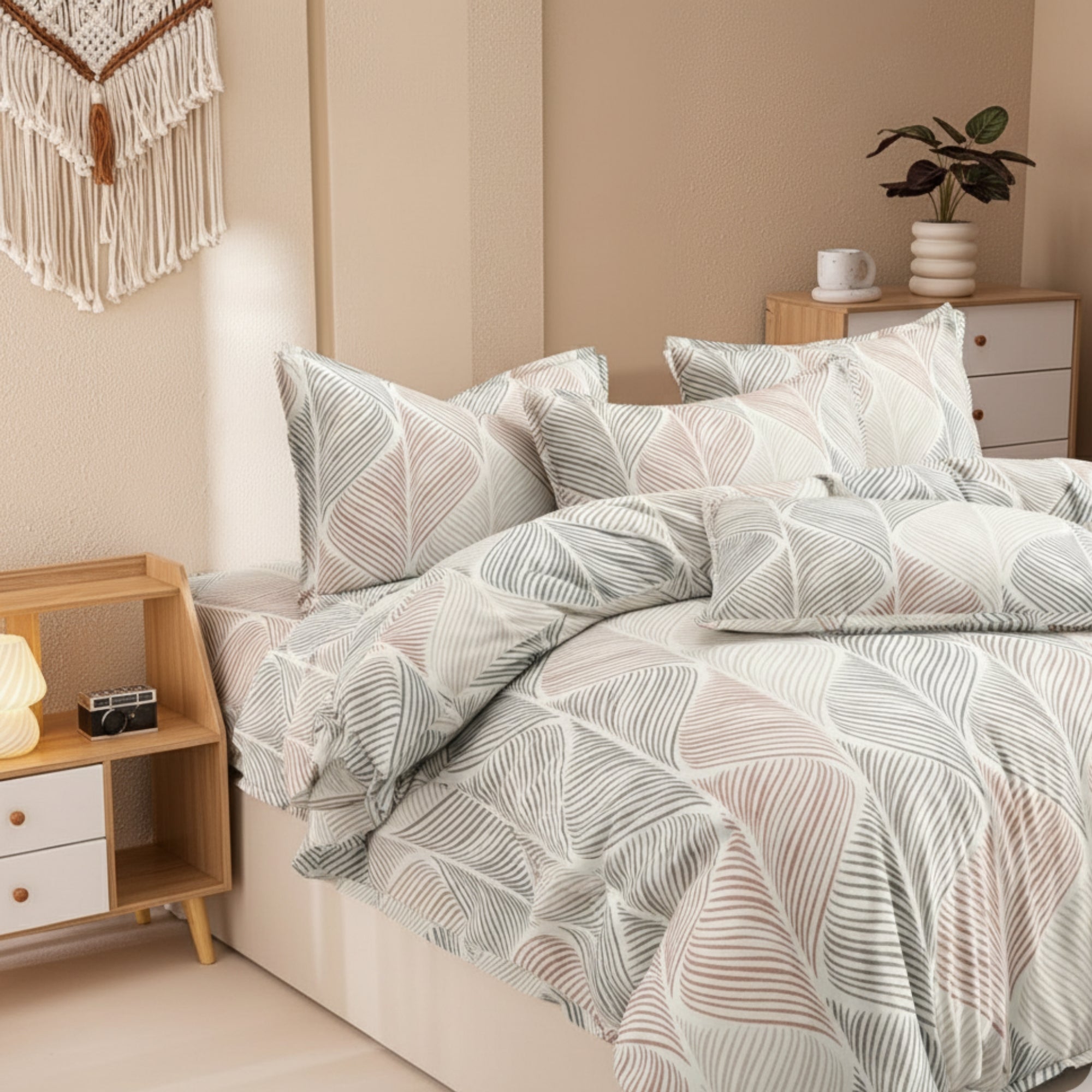 Bedsheet for Double Bed King Size Cream, Peach & Grey Leaf Print .