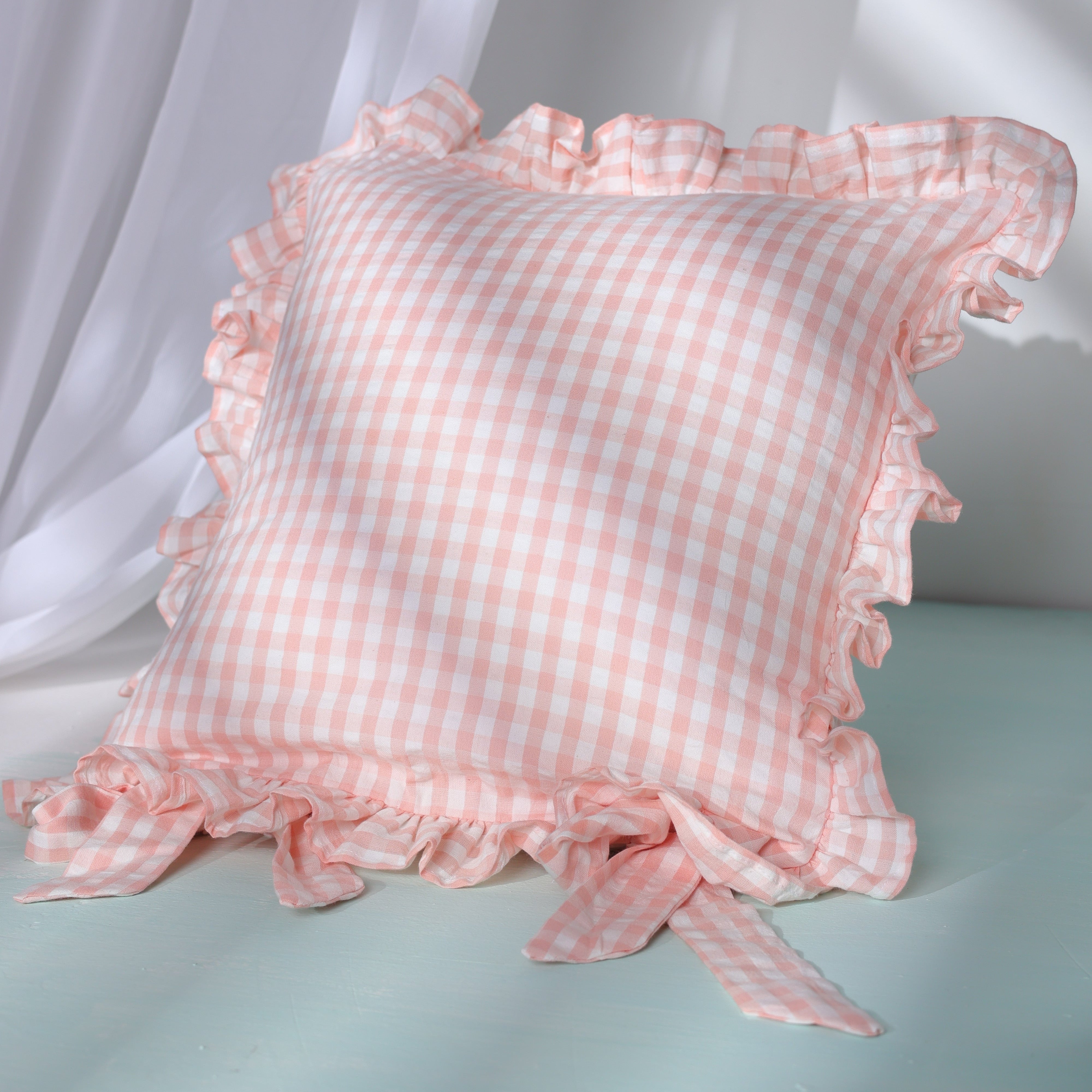 Ghingham Slipcover With Bow Closure