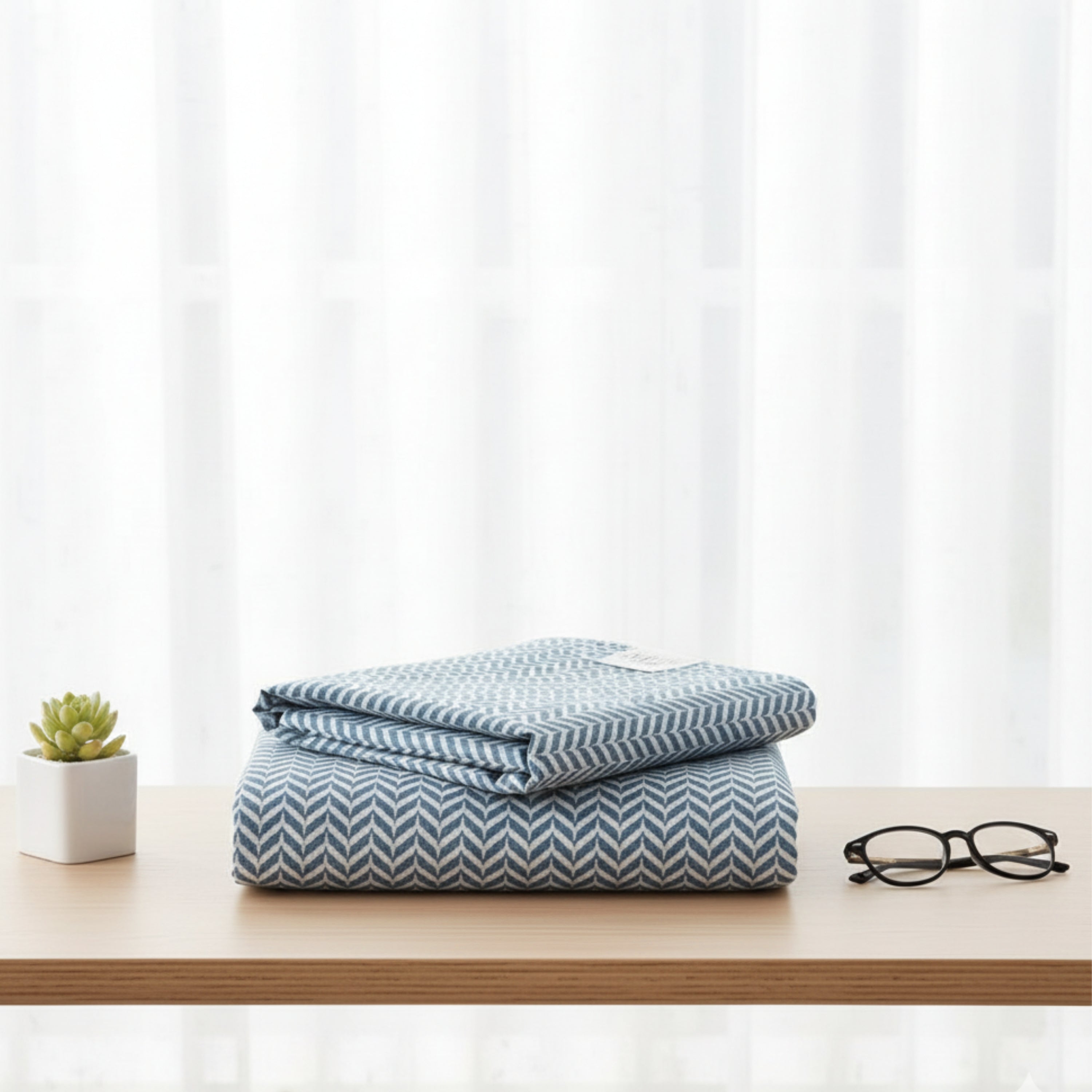 Bedsheet for Double Bed Queen Size Blue Geometric Print.