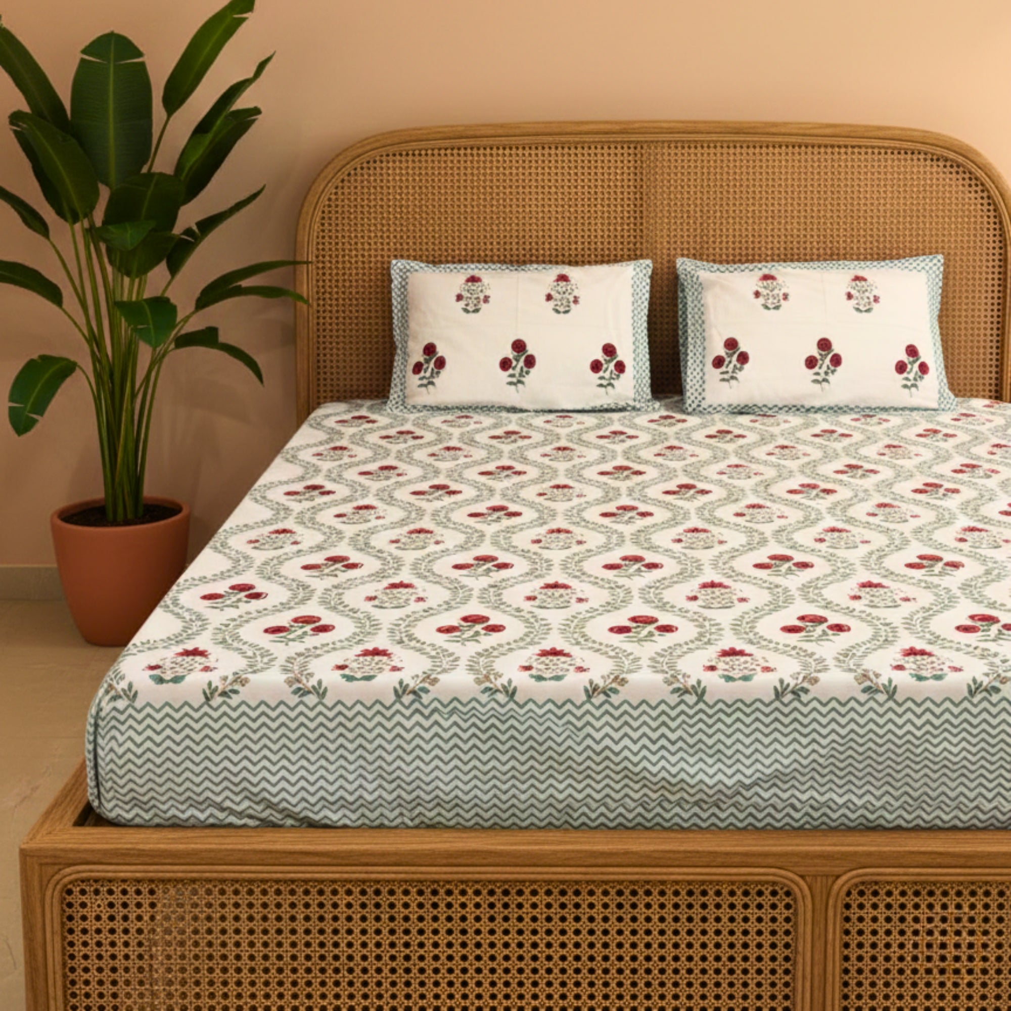 Elegant Floral Cotton Bedsheet Set with Red Blossom Print for Modern Bedroom