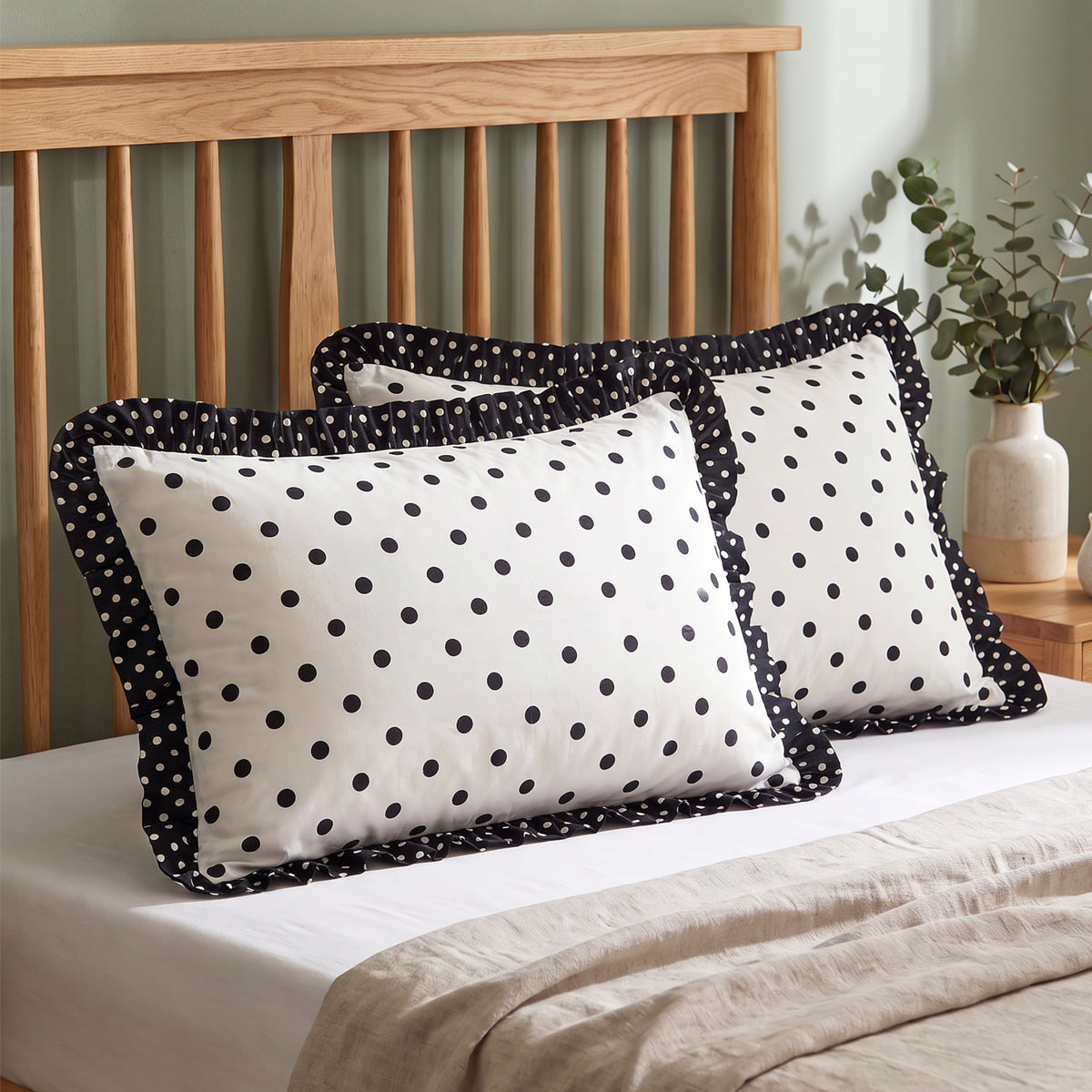Black Retro Polka Dot Ruffled Pillow Covers