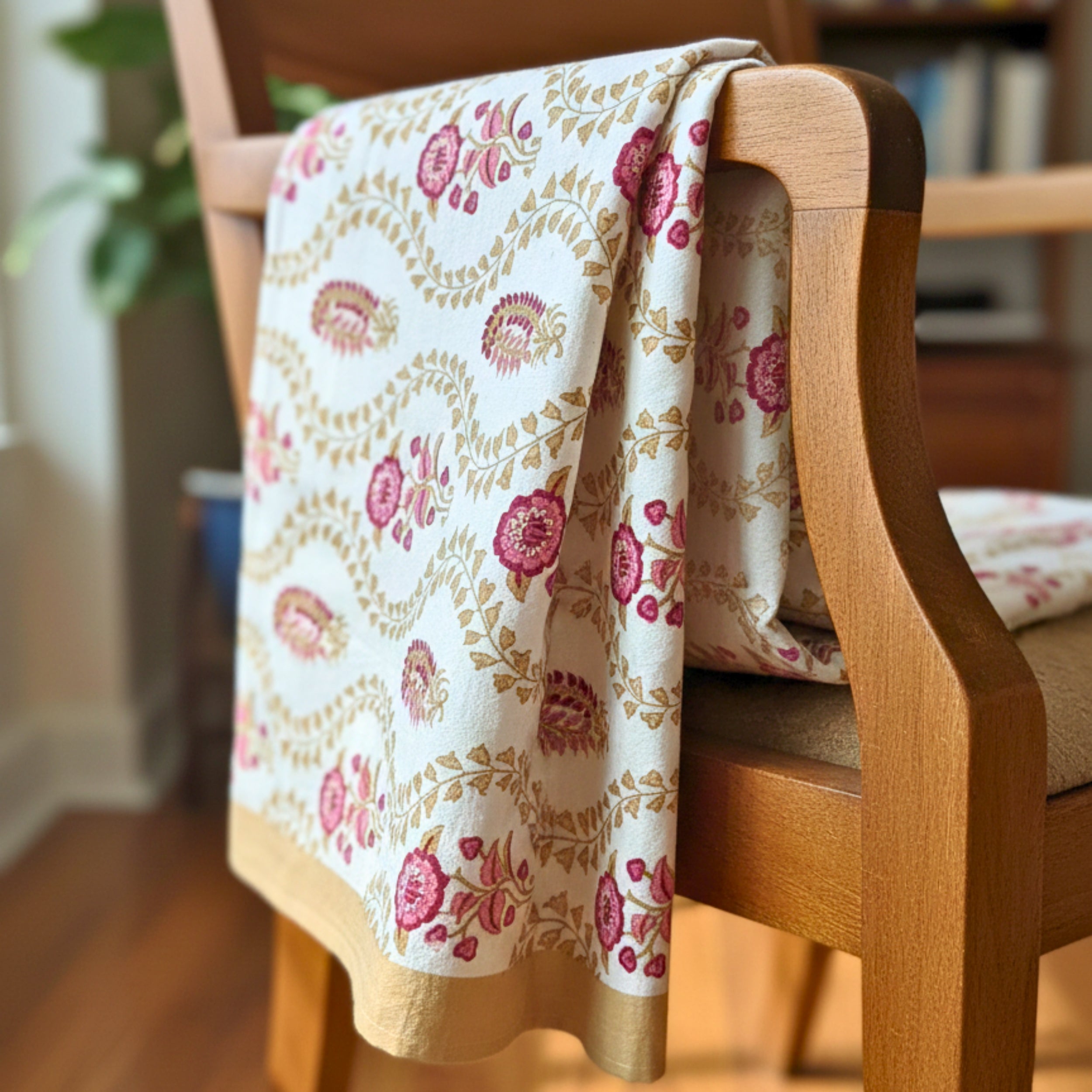 Waffle Weave Towel Set | Screen Print Pink & Gold Floral Vine | Super Absorbent Bath Towel 2 Hand Towels