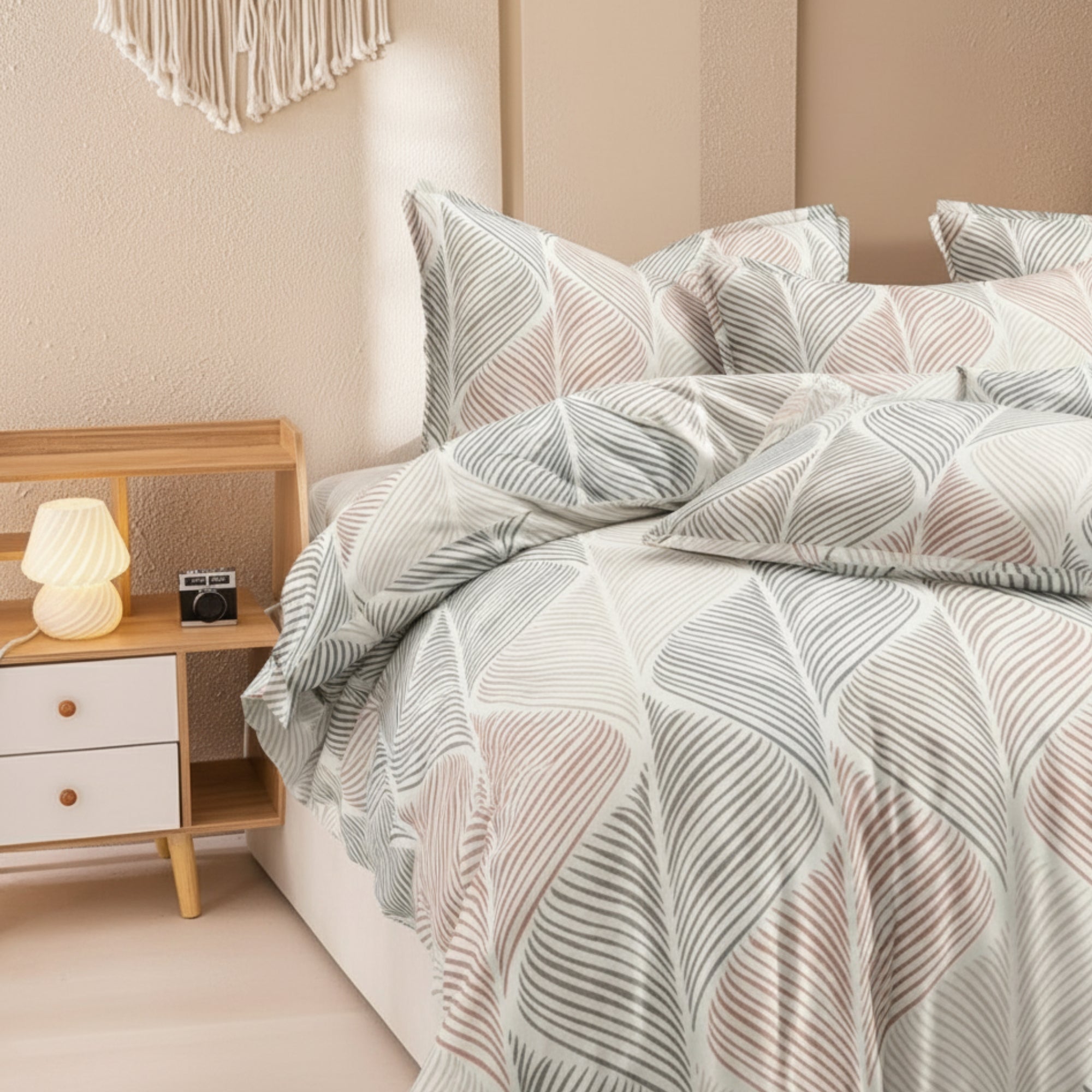 Bedsheet for Double Bed King Size Cream, Peach & Grey Leaf Print .